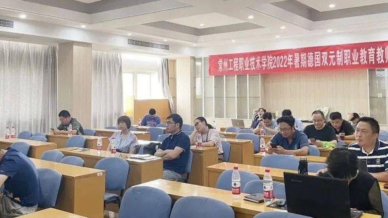 电工与水电工：职业差异解析